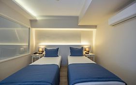Ece Marina Suites